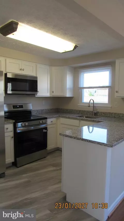 Kitchen - 4028 Rustico Rd, Middle River, MD 21220 photo 2 of 2