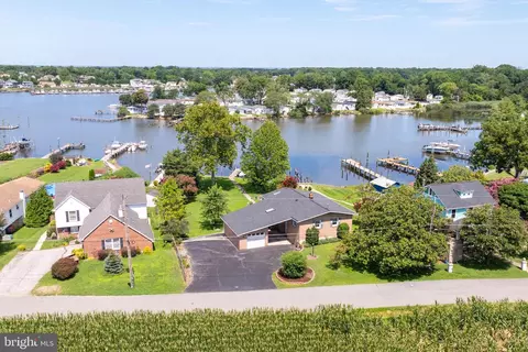 8818 Avenue B, Edgemere, MD 21219