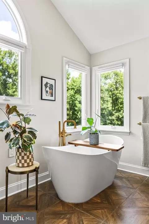 Bath - 1506 Phoenix Rd W, Phoenix, MD 21131 photo 6 of 11