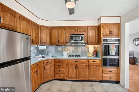 Kitchen - 5126 Mcfaul Rd, Baltimore, MD 21206 photo 3 of 4