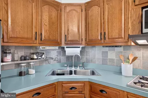 Kitchen - 5126 Mcfaul Rd, Baltimore, MD 21206 photo 4 of 4