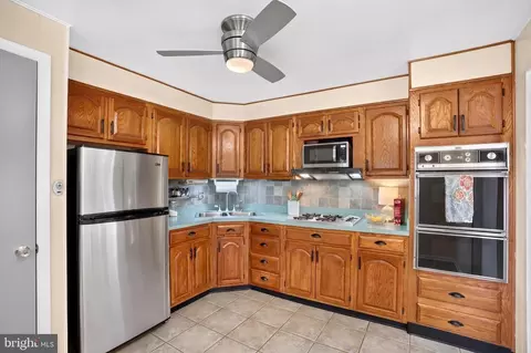 Kitchen - 5126 Mcfaul Rd, Baltimore, MD 21206 photo 2 of 4