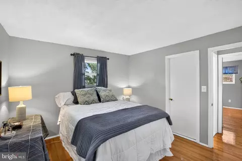 Bedroom - 5126 Mcfaul Rd, Baltimore, MD 21206 photo 6 of 8