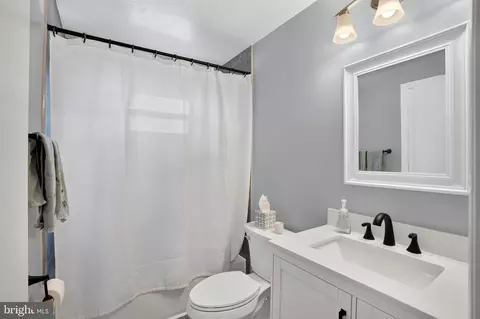 Bath - 5126 Mcfaul Rd, Baltimore, MD 21206 photo 1 of 6
