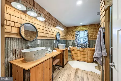 Bath - 2414 Estelle Ave, Sparrows Point, MD 21219 photo 4 of 5