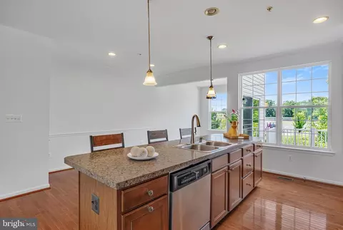 Kitchen - 7694 Town View Dr, Baltimore, MD 21222 photo 3 of 4