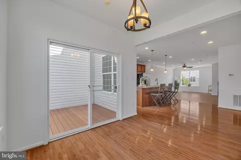 Entry Way - 7694 Town View Dr, Baltimore, MD 21222 photo 2 of 3