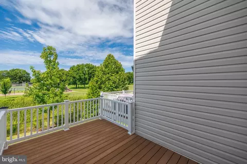 Exterior - 7694 Town View Dr, Baltimore, MD 21222 photo 3 of 6