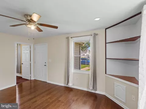 Living - 8211 Northview Rd, Dundalk, MD 21222 photo 2 of 2