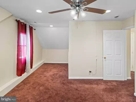 Bedroom - 8211 Northview Rd, Dundalk, MD 21222 photo 7 of 9