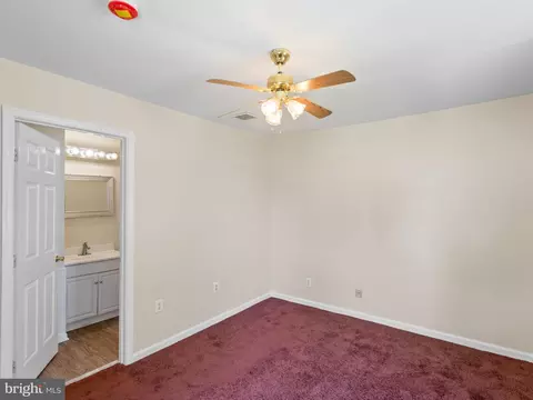 Bedroom - 8211 Northview Rd, Dundalk, MD 21222 photo 4 of 9