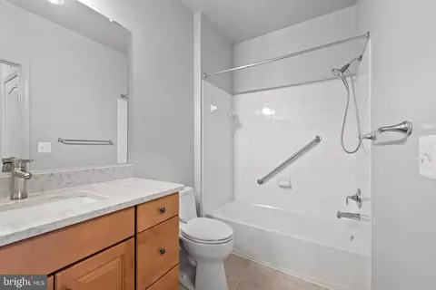 Bath - 7701 Travertine Dr #401, Baltimore, MD 21209 photo 5 of 6