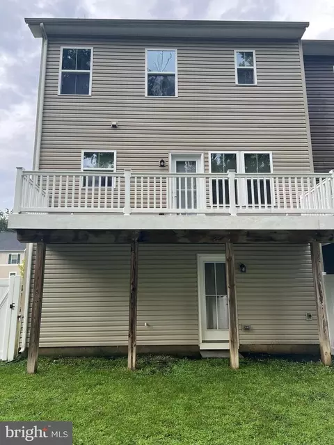 Exterior - 558 Katherine Ave, Baltimore, MD 21221 photo 3 of 6