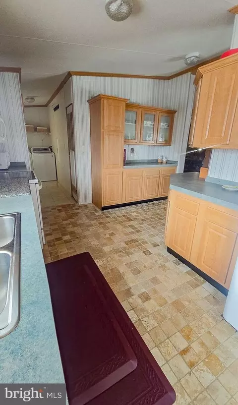 3304 Iris Ln, Middle River, MD 21220 photo 17