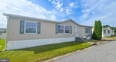 3304 Iris Ln, Middle River, MD 21220 photo 3