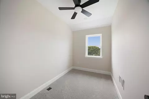 Bedroom - 8048 Kavanagh Rd, Dundalk, MD 21222 photo 8 of 8