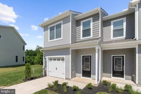 Exterior - 8100 Bartholomew Ct, Baltimore, MD 21206 photo 1 of 3