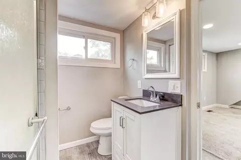 Bath - 3731 Sylvan Dr, Baltimore, MD 21207 photo 2 of 4