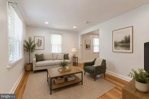 Living - 3731 Sylvan Dr, Baltimore, MD 21207 photo 3 of 5
