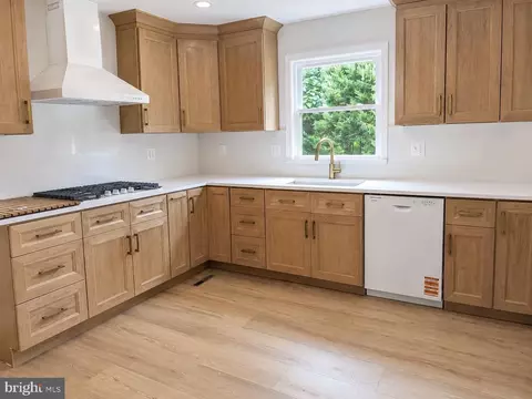 Kitchen - 14004 Manor Rd, Phoenix, MD 21131 photo 1 of 2
