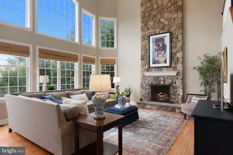 Living - 14835 Hunting Way, Phoenix, MD 21131 photo 2 of 6