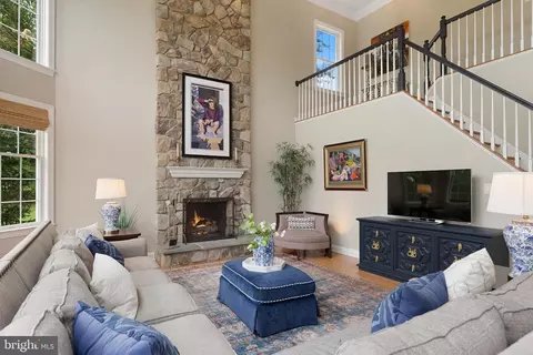 Living - 14835 Hunting Way, Phoenix, MD 21131 photo 4 of 6
