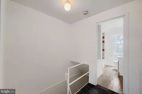 Entry Way - 7953 Wynbrook Rd, Baltimore, MD 21224 photo 2 of 4