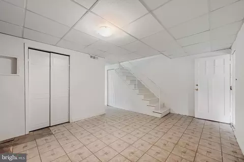 Entry Way - 7953 Wynbrook Rd, Baltimore, MD 21224 photo 1 of 4