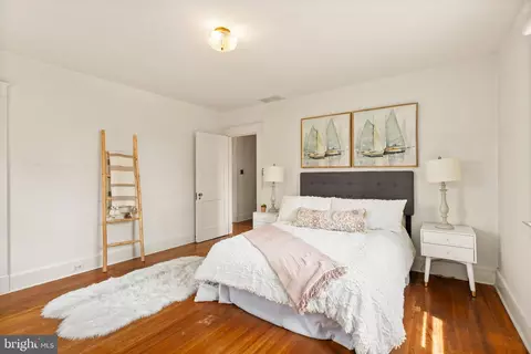 Bedroom - 510 Dunkirk Rd, Baltimore, MD 21212 photo 2 of 4