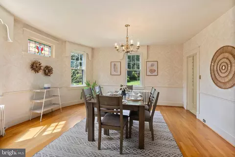 Dining - 510 Dunkirk Rd, Baltimore, MD 21212 photo 2 of 3