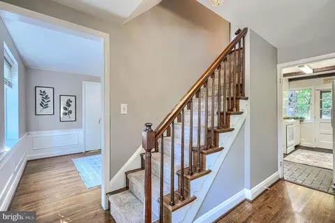 Entry Way - 302 Dixie Dr, Towson, MD 21204 photo 2 of 3