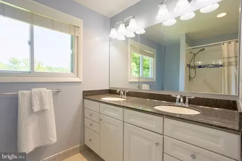 Bath - 2400 Sugarcone Rd, Baltimore, MD 21209 photo 4 of 6