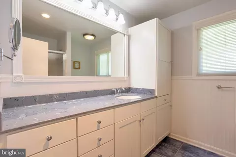 Bath - 2400 Sugarcone Rd, Baltimore, MD 21209 photo 2 of 6