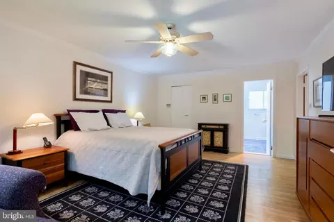 Bedroom - 2400 Sugarcone Rd, Baltimore, MD 21209 photo 3 of 6
