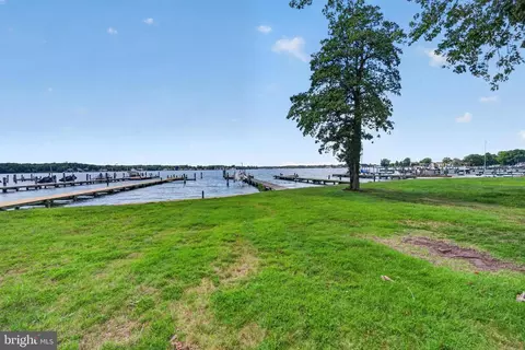 View/Area - 828 Cold Spring Rd, Middle River, MD 21220 photo 4 of 5