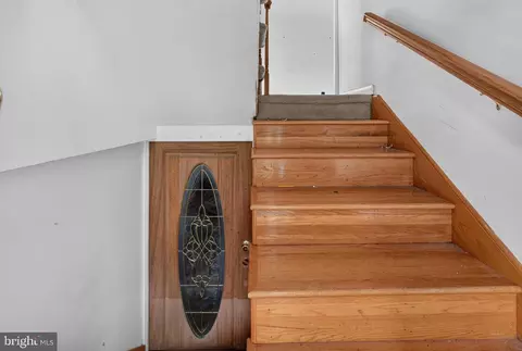 Entry Way - 828 Cold Spring Rd, Middle River, MD 21220 photo 1 of 1