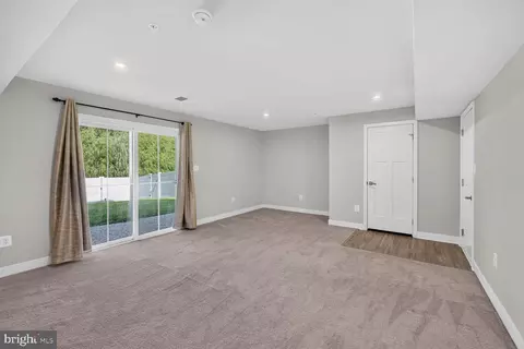 Living - 2926 Shaws Rd, Edgemere, MD 21219 photo 1 of 2