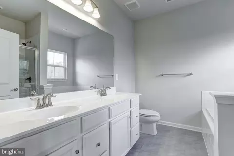 Entry Way - 2926 Shaws Rd, Edgemere, MD 21219 photo 6 of 6