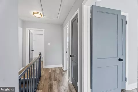 Entry Way - 2123 Graythorn Rd, Middle River, MD 21220 photo 5 of 10
