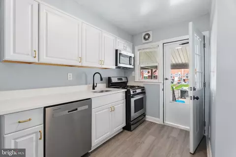 Kitchen - 2123 Graythorn Rd, Middle River, MD 21220 photo 1 of 1