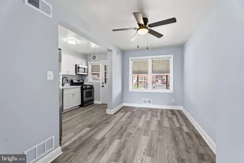 Entry Way - 2123 Graythorn Rd, Middle River, MD 21220 photo 1 of 10