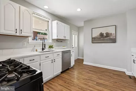 Kitchen - 3634 Eitemiller, Windsor Mill, MD 21244 photo 1 of 2