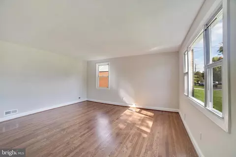 Living - 3634 Eitemiller, Windsor Mill, MD 21244 photo 6 of 6