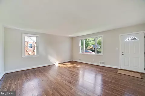 Living - 3634 Eitemiller, Windsor Mill, MD 21244 photo 5 of 6