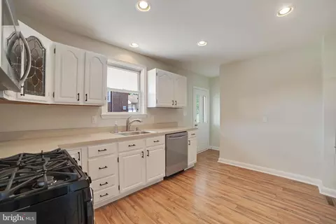 Entry Way - 3634 Eitemiller, Windsor Mill, MD 21244 photo 1 of 3