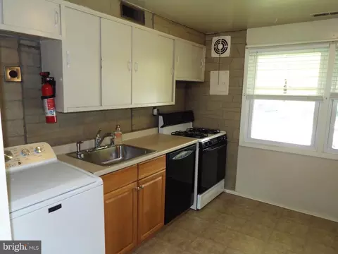 Kitchen - 2407 Alma Rd, Halethorpe, MD 21227 photo 3 of 3