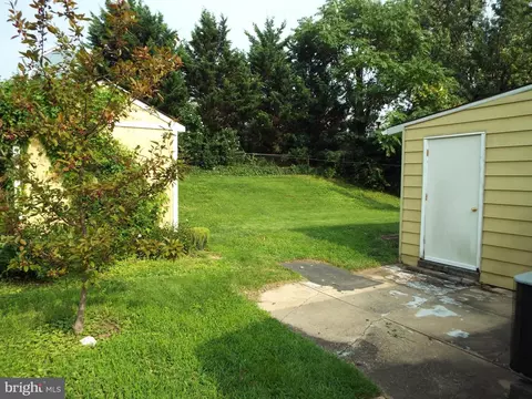 Exterior - 2407 Alma Rd, Halethorpe, MD 21227 photo 3 of 8