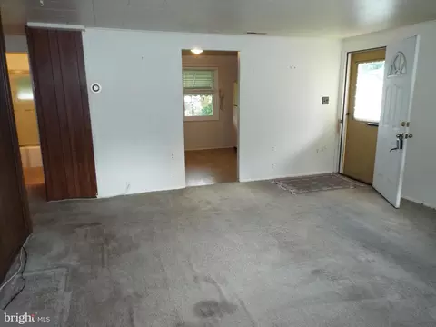 Living - 2407 Alma Rd, Halethorpe, MD 21227 photo 3 of 5