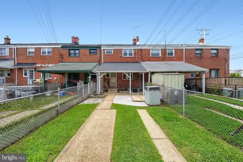 Exterior - 2028 Ormand Rd, Dundalk, MD 21222 photo 3 of 4