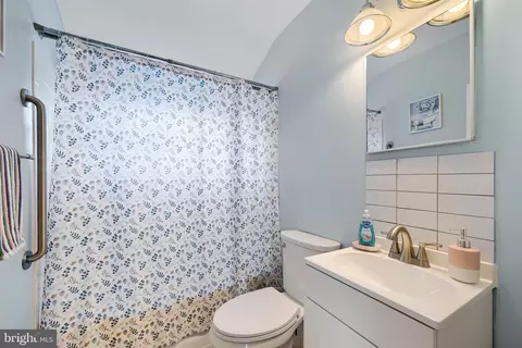 Bath - 2028 Ormand Rd, Dundalk, MD 21222 photo 1 of 1